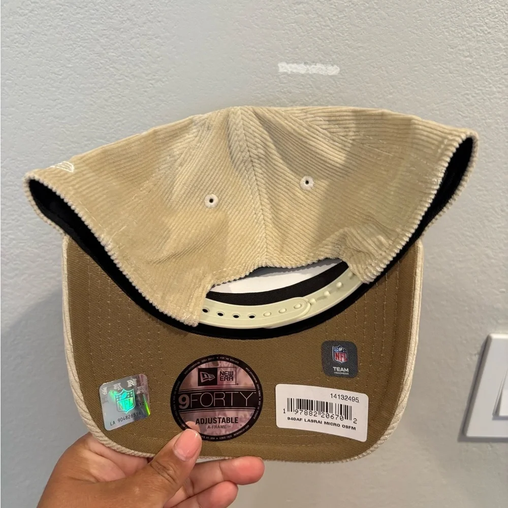 New Era Las Vegas Raiders Micro Corduroy Cream 9FORTY A-Frame SnapBack Hat OSFM - Picture 5 of 10
